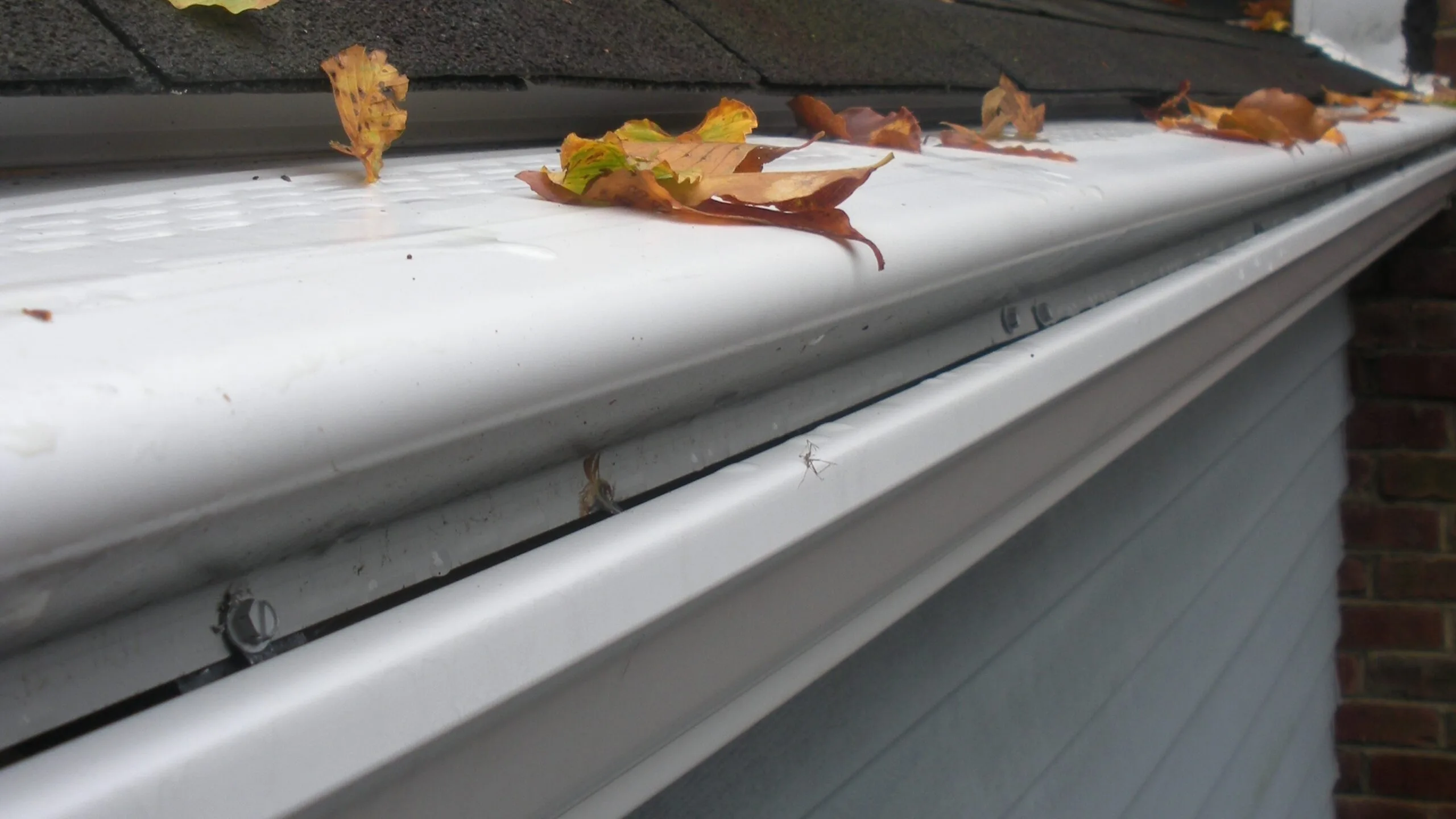 Weighing The Pros & Cons Of Aluminum Vs. Vinyl Gutters In Gaithersburg, MD